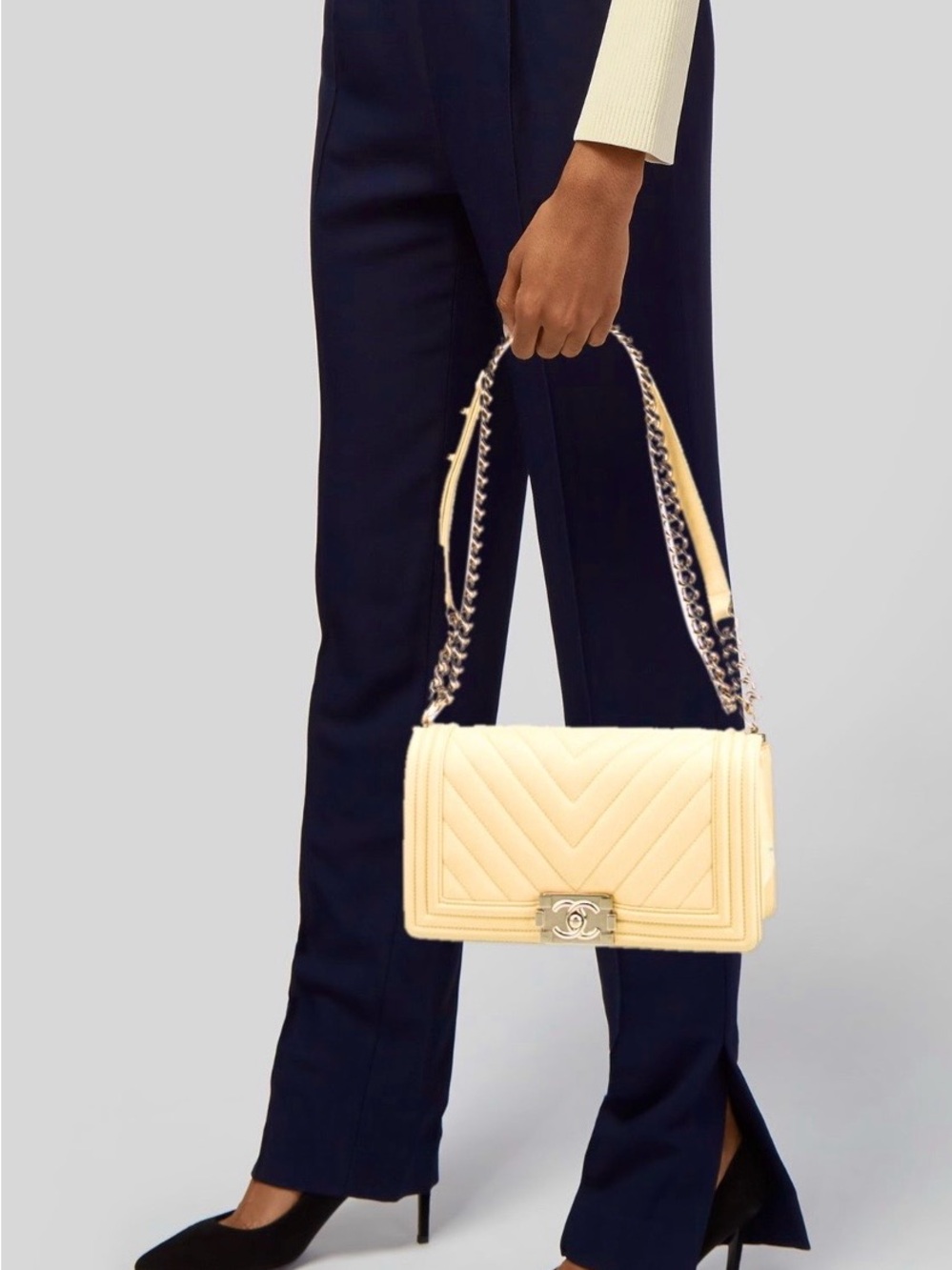 CHANEL Medium LeatherBoy bag
